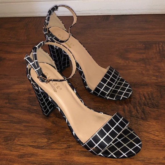 Black and white checkered heels - Picture 2 of 2